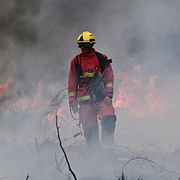 En räddningsarbetare i Frankrike.