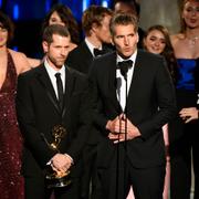 David Benioff och Dan Weiss under Emmygalan.