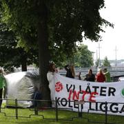 Demonstration mot regeringens försäljning