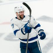 Victor Hedman efter den avgörande straffen mot Washington i nattens NHL-match. 