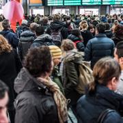 Stockholms central på fredagskvällen