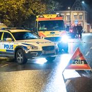 Stor polisnärvaro och stora avspärrningar i centrala Ängelholm efter attentatet mot resturangen.