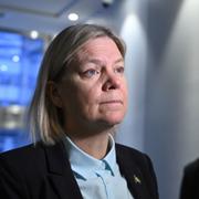 Socialdemokraternas partiledare Magdalena Andersson (S) anländer till TV4 för att delta i partiledarsamtal i TV 4:s Nyhetsmorgon. 