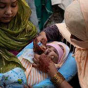Barn vaccineras mot polio i Pakistan, 2024. 