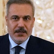 Turkiets utrikesminister Hakan Fidan och sin iranska motsvarighet Abbas Araghchi.
