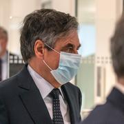 François Fillon och hustrun Penelope Fillon i rätten. 