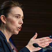 Premiärminister Jacinda Ardern och polischefen Andrew Coster/polisinsatsen vid attacken.