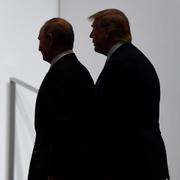 Vladimir Putin och Donald Trump under ett G20-möte 2019.