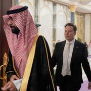 Musk med saudiske kronprins Mohammed bin Salman.