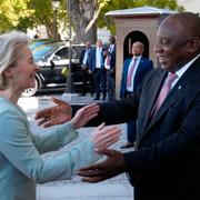 Ursula von der Leyen och Cyril Ramaphosa i Kapstaden, Sydafrika den 13 mars 2025. 