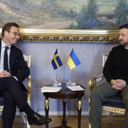 Ulf Kristersson och Ukrainas president Volodymyr Zelenskyj under ett möte i maj. 