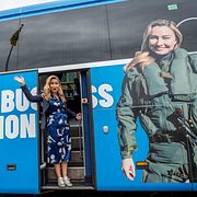 Kristdemokraternas partiledare Ebba Busch valkampanjer på Stortorget i Sölvesborg på söndagen.
