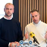 Tomas Tobé (th) och Muf:s förbundsordförande Douglas Thor på pressträffen.