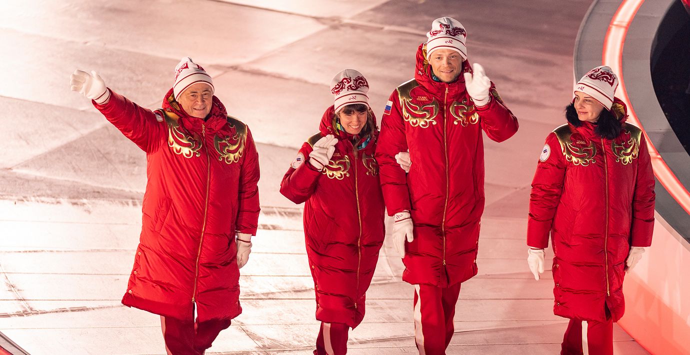 Ryska idrottare på Paralympics invigning.
