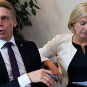 Bostadsminister Per Bolund (MP) och finansminister Magdalena Andersson (S). 