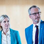 Socialdemokraternas partiledare Magdalena Andersson (S) och Mikael Damberg. 