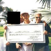 Kvinnan, Joel Pashcow och Jeffrey Epstein.