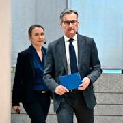 Riksbankschefen Erik Thedéen och Åsa Olli Segendorf, chef för avdelningen penningpolitik. Arkivbild.