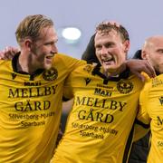 Mjällbys Herman Johansson och Alexander Johansson jublar efter matchen i Allsvenskan mellan Mjällby och Elfsborg.