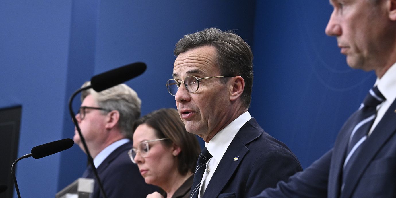 
Statsminister Ulf Kristersson (M), utrikesminister Maria Malmer Stenergard (M), försvarsminister Pål Jonson (M) (th) och justitieminister Gunnar Strömmer (M) (tv) under pressträffen.