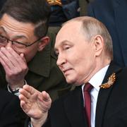 Vladimir Putin med Kinas president Xi Jinping i maj.