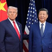 Arkivbild från oktober: Donald Trump och Xi Jinping i Sydkorea. 