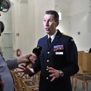 Överbefälhavare general Micael Bydén efter försvarsutskottets sammanträde i Riksdagen. 