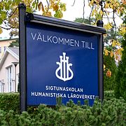 Exteriör på Sigtunaskolan Humanistiska Läroverket - SSHL.