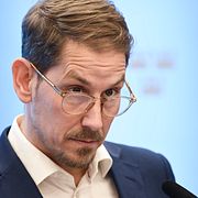 Niels Paarup-Petersen (C) kritiserar Liberalerna för att de inte genomfört skolreformer som utlovat.