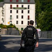 Secret Service-personal vid hotellet i Schweiz där förhandlingarna äger rum, 21 juni.
