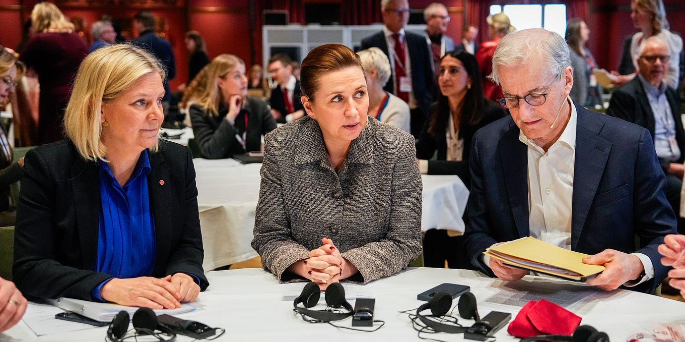 S-ledaren Magdalena Andersson med Danmarks statsminister Mette Frederiksen och Norges statsminister Jonas Gahr Støre. Arkivbild från Oslo 2025.