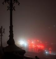 Mörker i Kyiv. Evgeniy Maloletka / AP