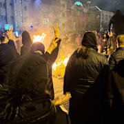 Regimkritisk protest i Iran i januari i år. Sedan internet stängdes ner har få bilder nått omvärlden. 