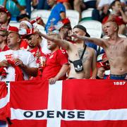 Danska fans under matchen mot Australien