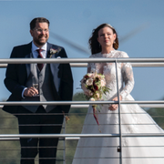 Jimmie Åkesson och Matilda Kärnerup i samband med bröllopet. Arkivbild på Karin Olsson. 