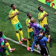 Sydafrikanska spelarna firar 1–1-målet.