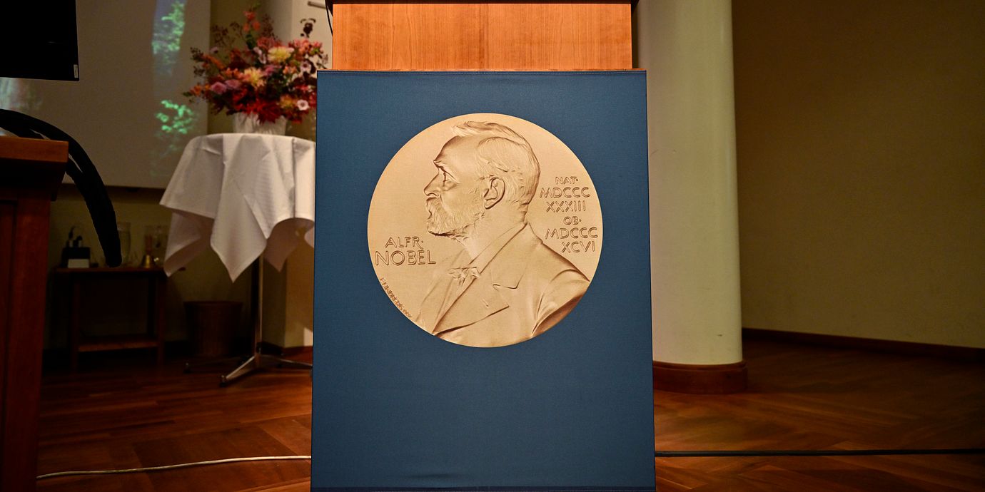 En logga föreställande ett Nobelpris.