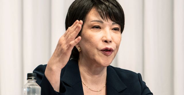 Sanae Takaichi ligger bäst till av de två kvinnliga kandidaterna att ta över LDP. Philip Fong / TT NYHETSBYRÅN