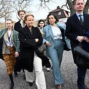 Partiledare Simona Mohamsson (L), på väg in till Liberalernas partistyrelsemöte under fredagen om SD och regeringsfrågan.