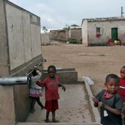 Barn som leker i Lusaka, Zambia. Arkivbild.