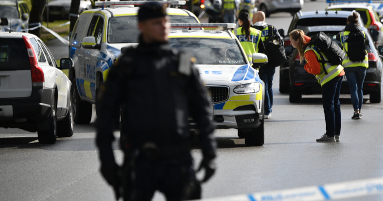 Stor polisinsats vid skola i Eslöv - lärare allvarligt skadad