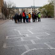 Elever på skolgården till Sofia skola. Illustrationsbild.