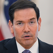 Deltagarna i samtalen. Israels ambassadör till USA, Yechiel Leiter, USA:s utrikesminister Marco Rubio och Libanons ambassadör till USA Nada Hamadeh Moawad.