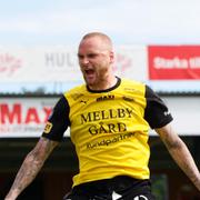 Mjällbys Adam Ståhl jublar efter att ha gjort 3-2 på straff under lördagens fotbollsmatch i allsvenskan mellan Mjällby AIF och IK Sirius. 