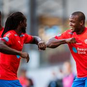 Helsingborgs Kebba Ceesay jublar med Alhaji Gero.