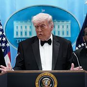 Trump evakuerades från byggnaden och höll senare under natten en pressträff om skottlossningen.