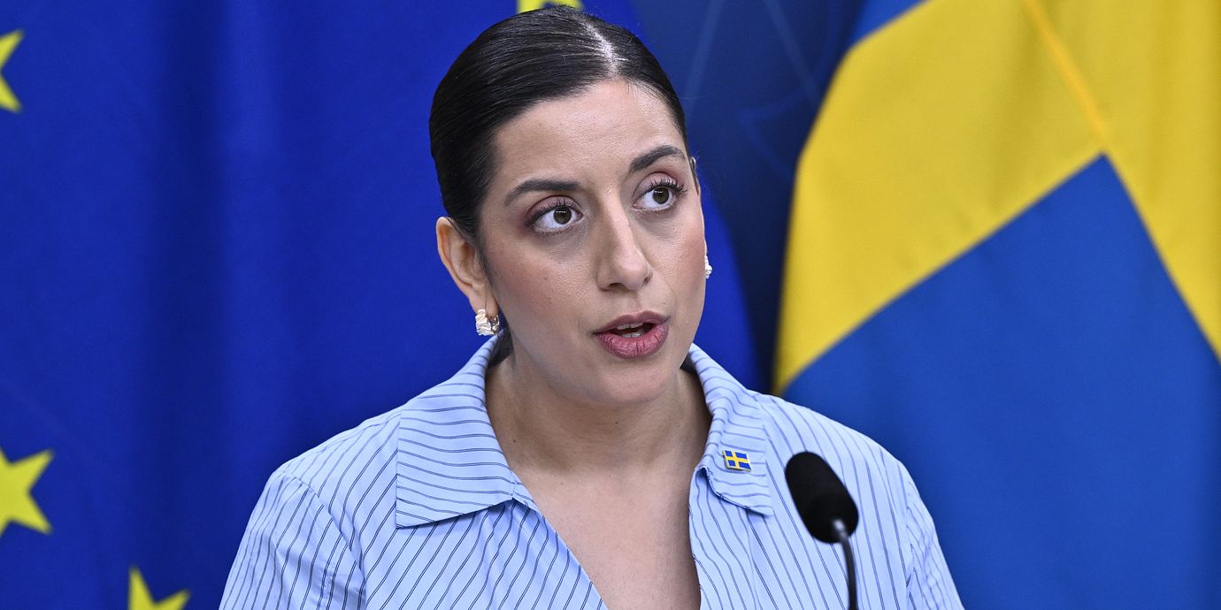 Utbildnings- och integrationsminister Simona Mohamsson (L) på pressträffen.
