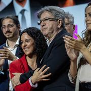 Jean-Luc Melenchon tillsammans med ledamoten Manon Aubry. 