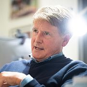 Finansmannen Christer Gardell fotograferad i sitt kontor på investmentbolaget Cevian Capital.