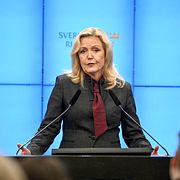 Arkivbild från i måndags: Centerpartiets partiledare Elisabeth Thand Ringqvist (C) håller pressträff efter sitt möte med talman Andreas Norlén med anledning av sitt sonderingsuppdrag i regeringsfrågan.